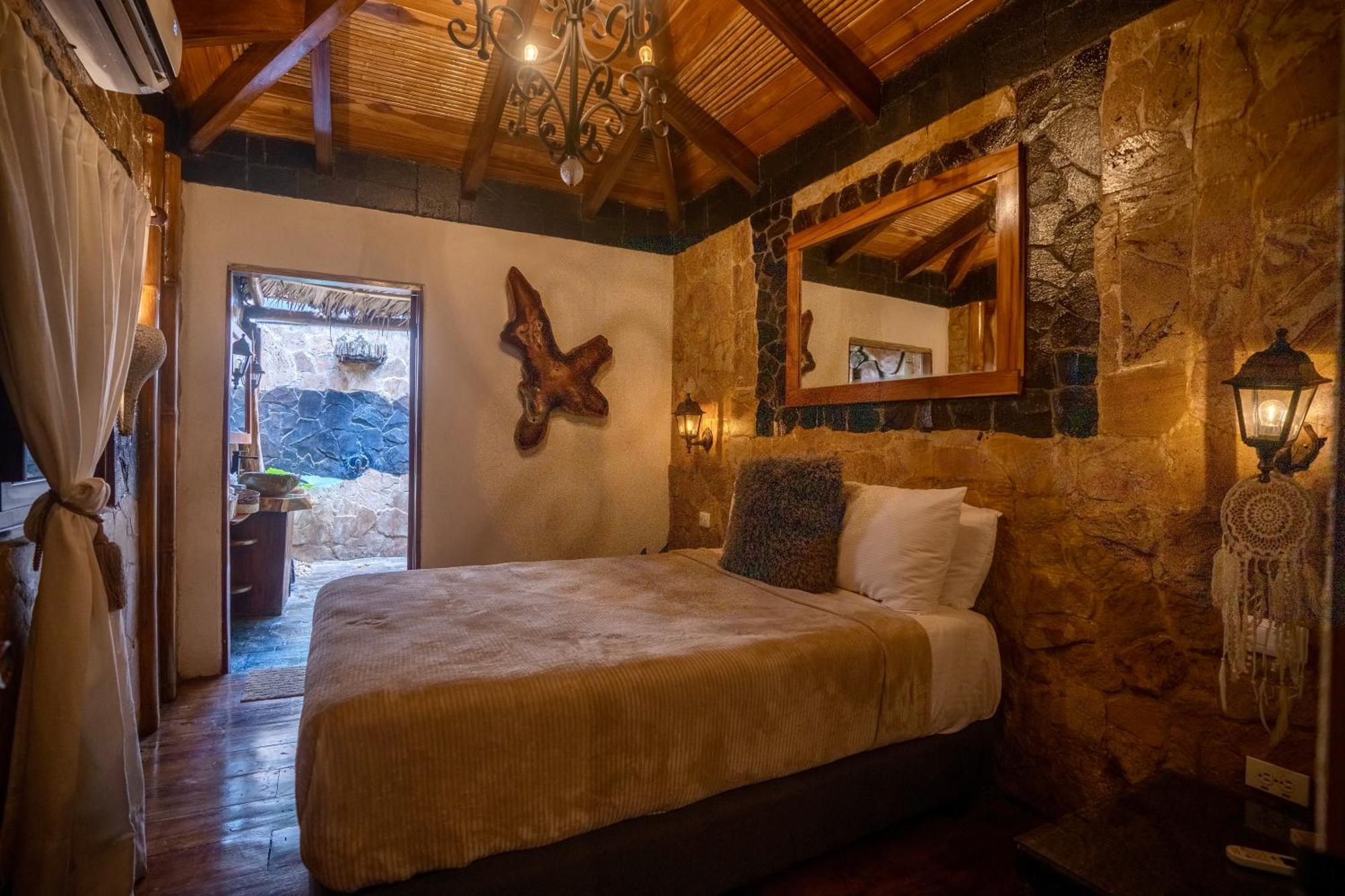 Ocho Artisan Bungalows (Adults Only) Tamarindo Zewnętrze zdjęcie