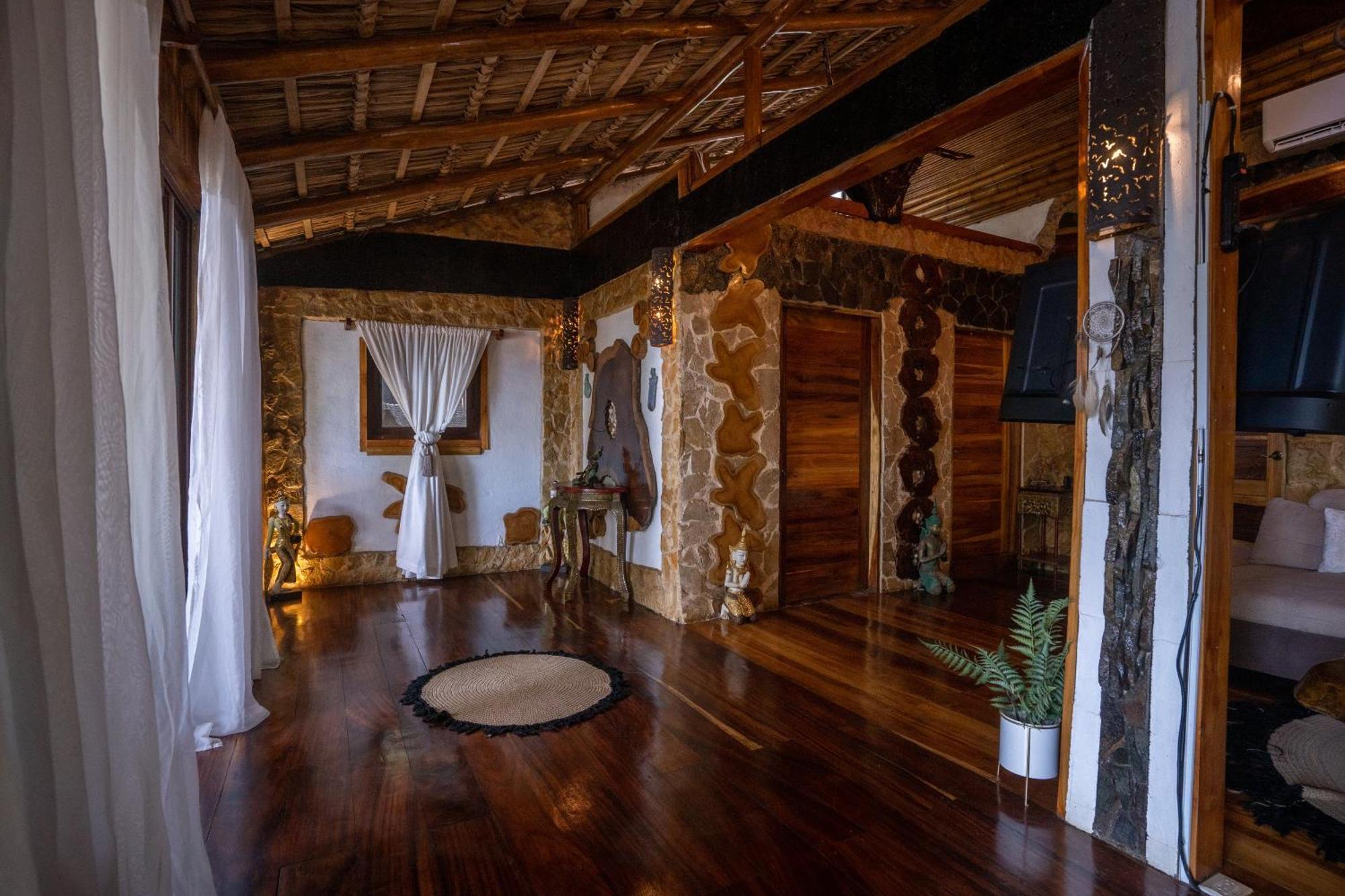 Ocho Artisan Bungalows (Adults Only) Tamarindo Zewnętrze zdjęcie