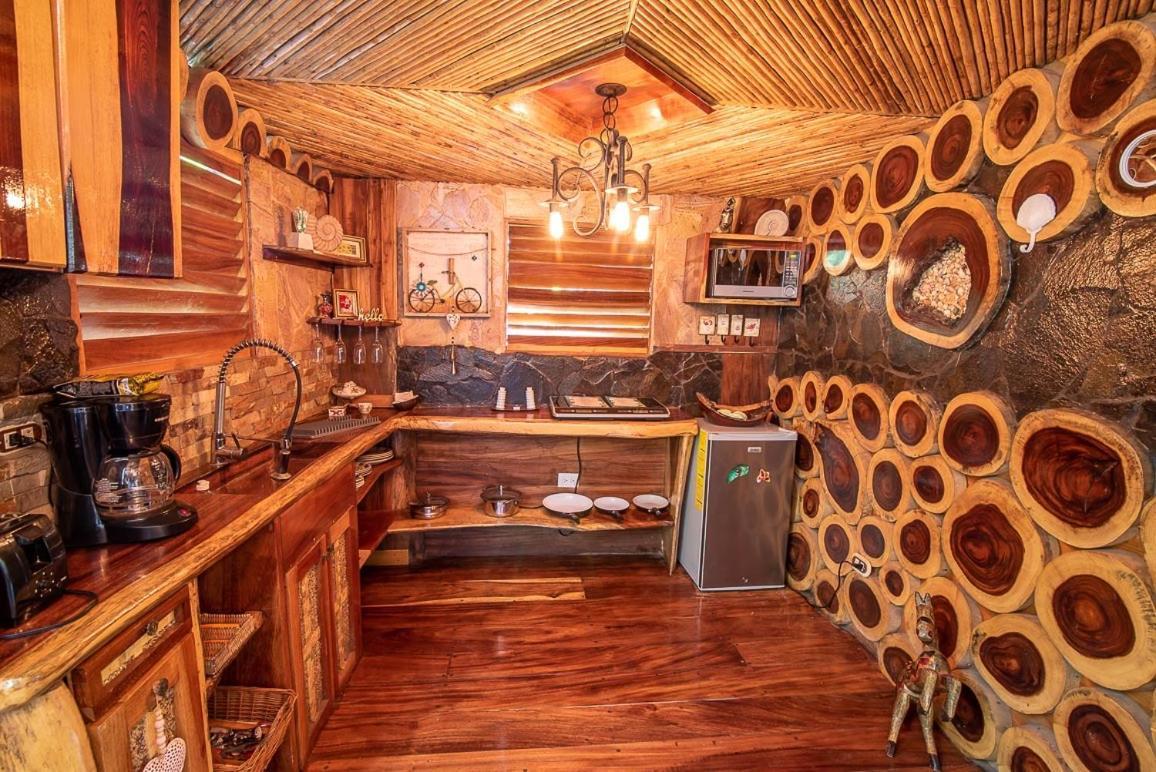 Ocho Artisan Bungalows (Adults Only) Tamarindo Zewnętrze zdjęcie
