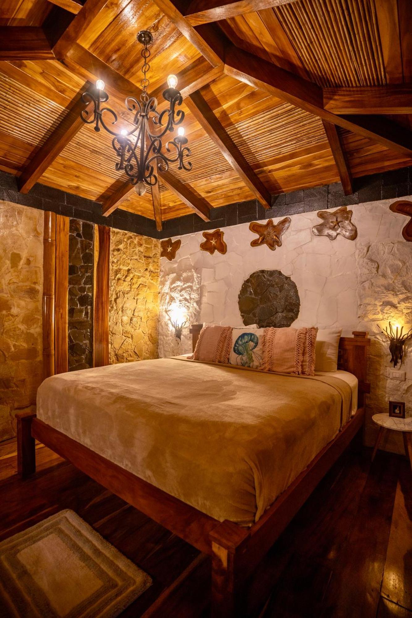 Ocho Artisan Bungalows (Adults Only) Tamarindo Zewnętrze zdjęcie