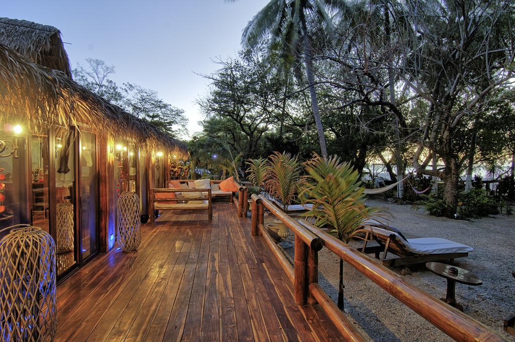 Ocho Artisan Bungalows (Adults Only) Tamarindo Zewnętrze zdjęcie