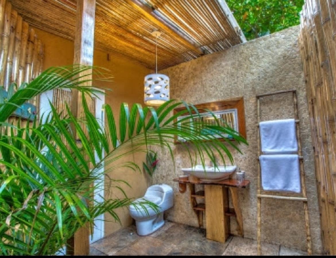 Ocho Artisan Bungalows (Adults Only) Tamarindo Zewnętrze zdjęcie